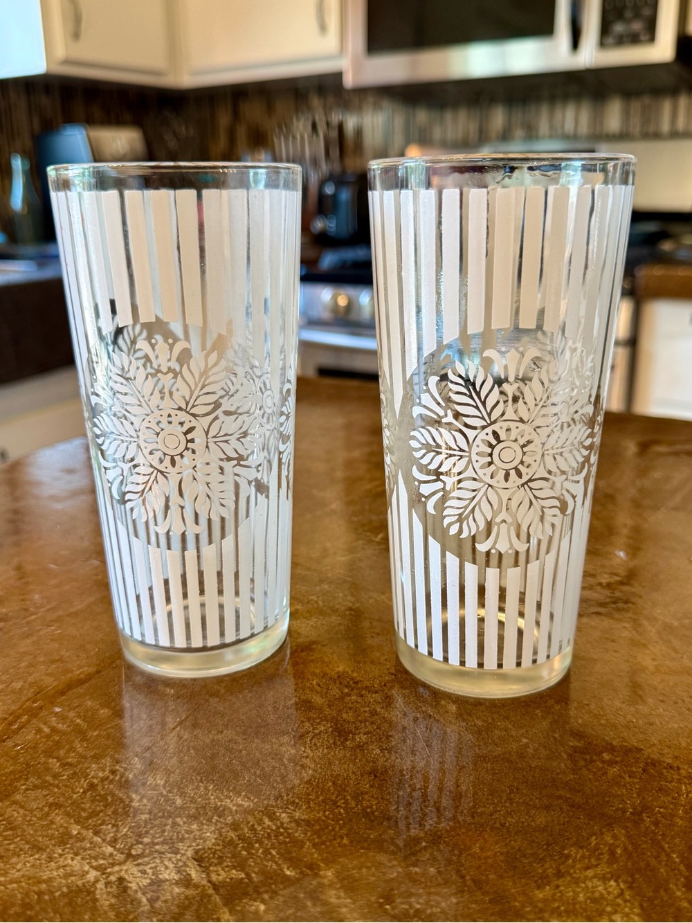 Mid century tumblers white stripped medallion design set of 2